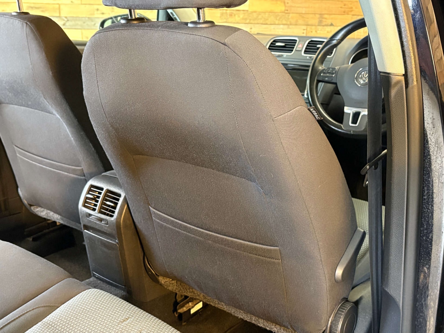 Used Volkswagen Golf 2011 for sale - 76616982: Photo 51