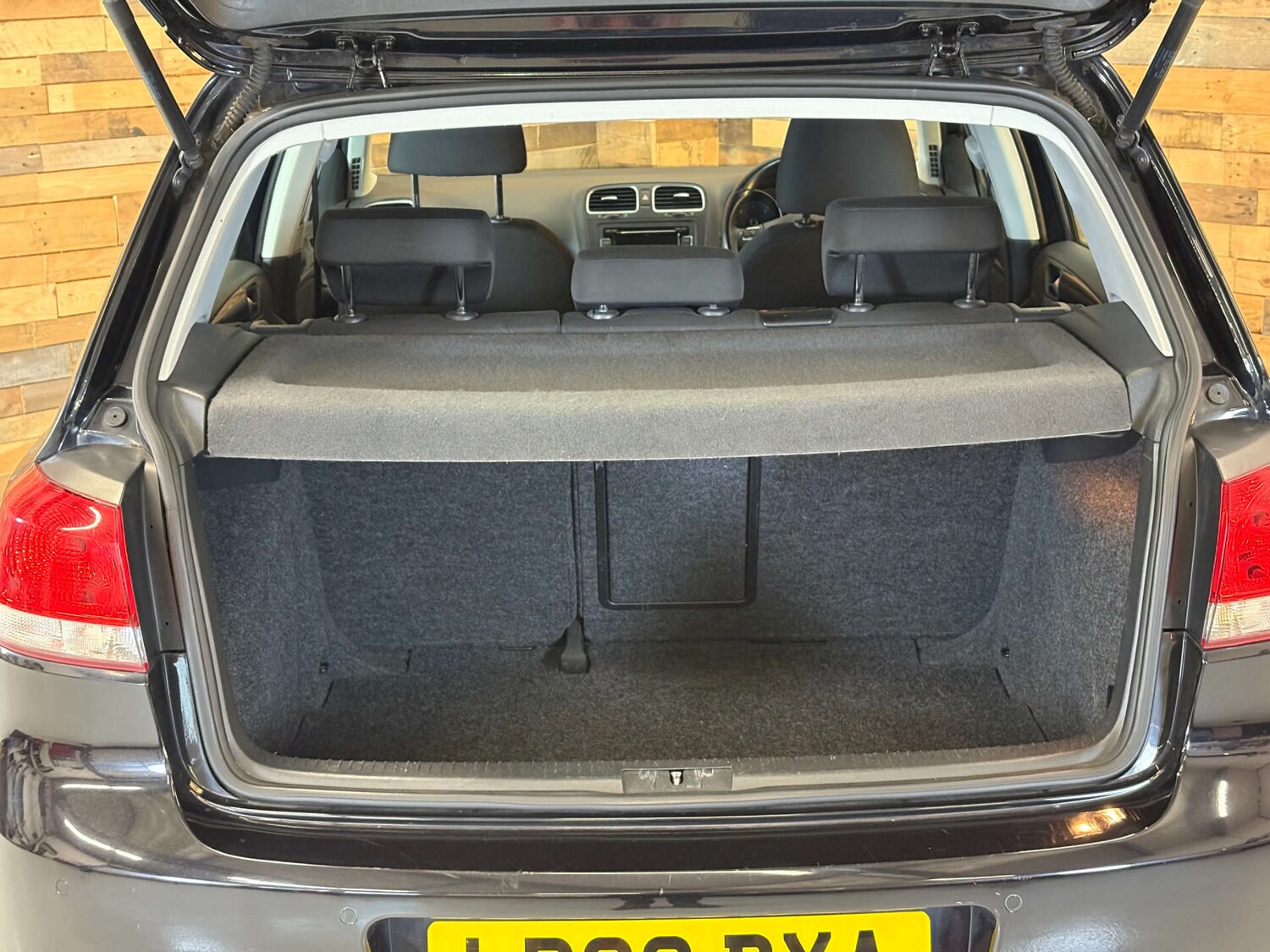 Used Volkswagen Golf 2011 for sale - 76616982: Photo 58