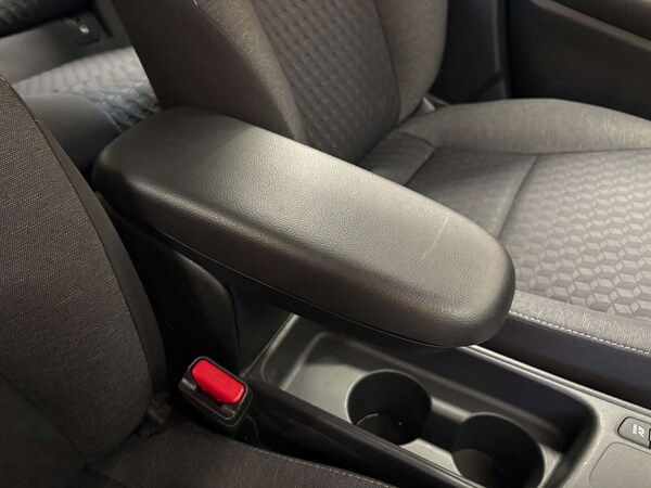 Used Toyota Yaris 2020 for sale - 76133785: Photo 30