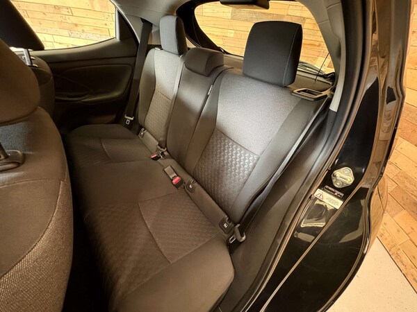 Used Toyota Yaris 2020 for sale - 76133785: Photo 39