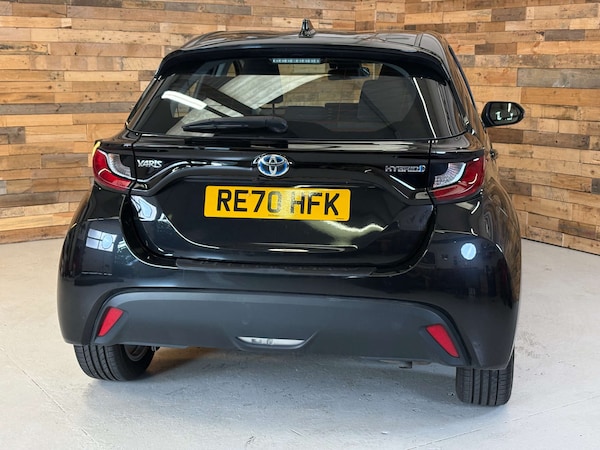 Used Toyota Yaris 2020 for sale - 76133785: Photo 4