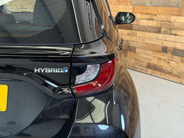 Used Toyota Yaris 2020 for sale - 76133785: Photo 57
