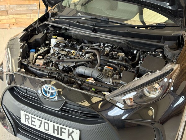 Used Toyota Yaris 2020 for sale - 76133785: Photo 75