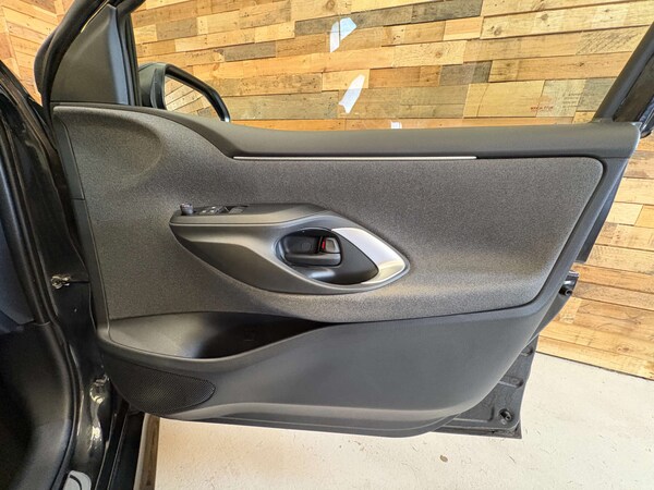 Used Toyota Yaris 2020 for sale - 76133785: Photo 77