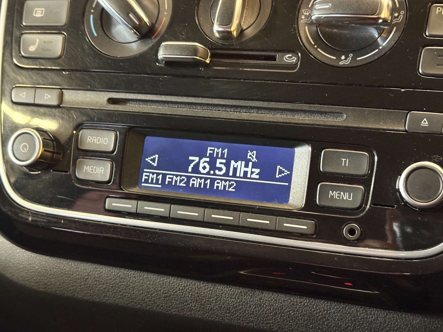 Used Volkswagen up! 2012 for sale - 77022976: Photo 27