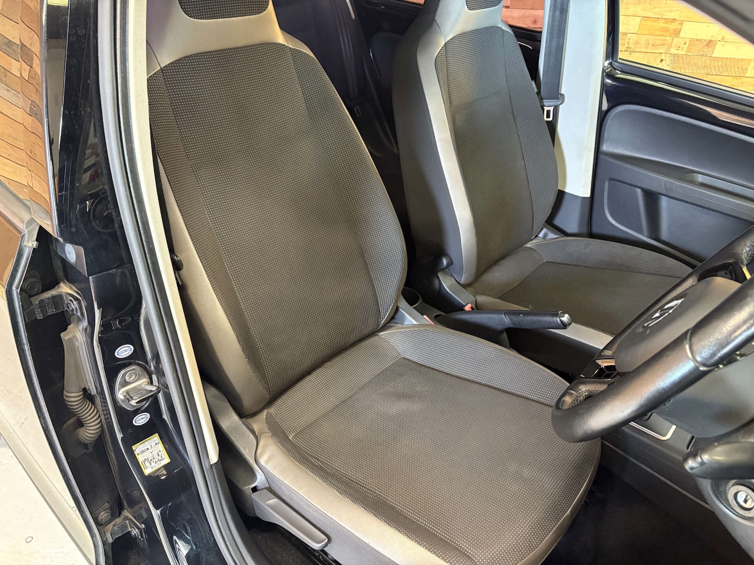 Used Volkswagen up! 2012 for sale - 77022976: Photo 37