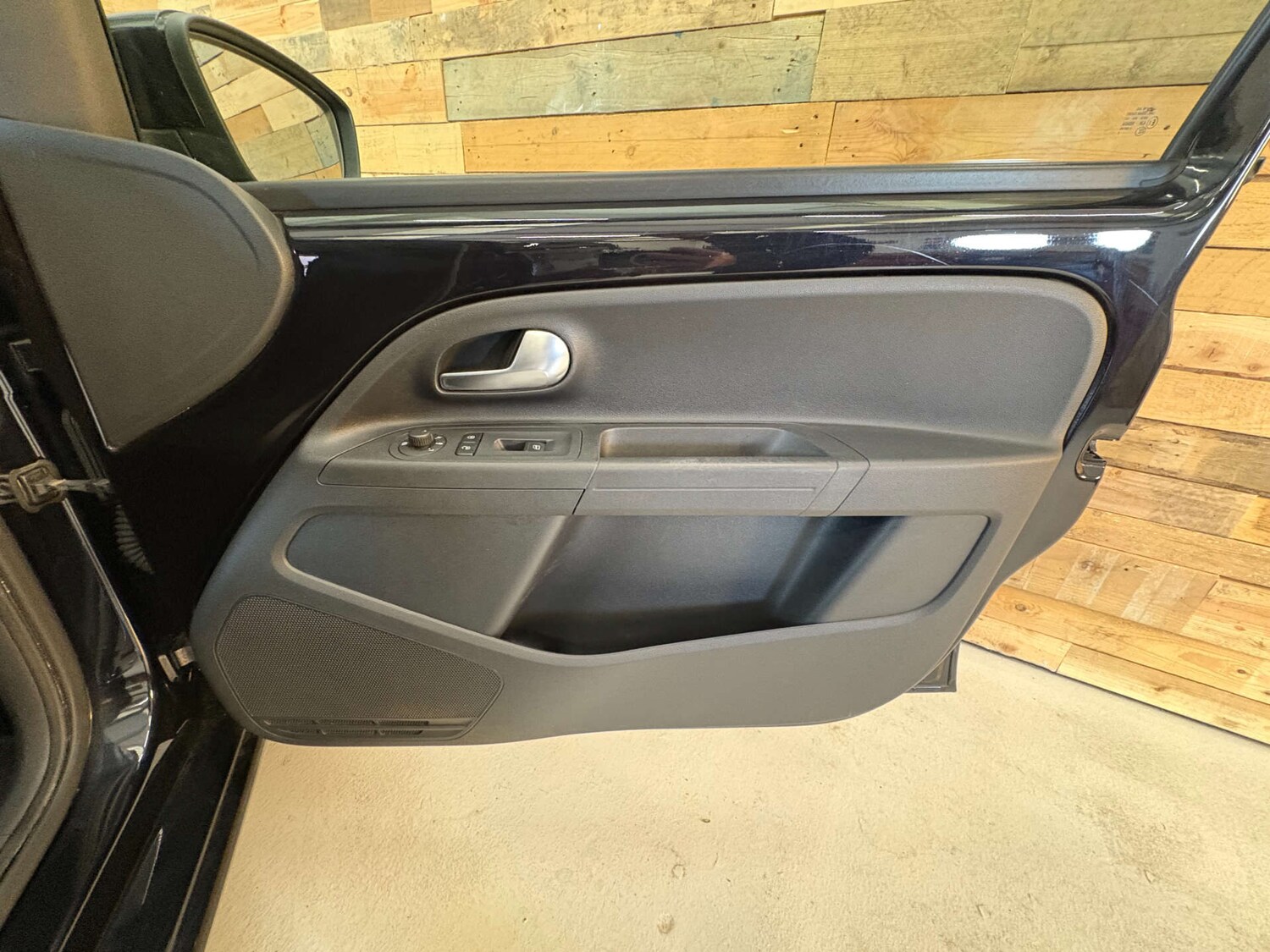 Used Volkswagen up! 2012 for sale - 77022976: Photo 46