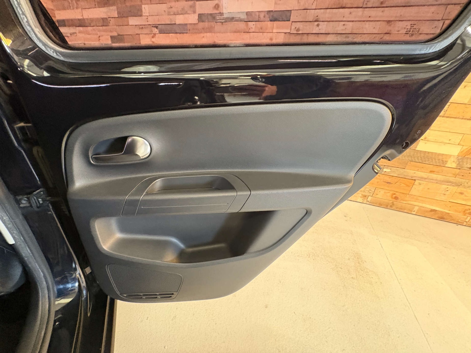 Used Volkswagen up! 2012 for sale - 77022976: Photo 61