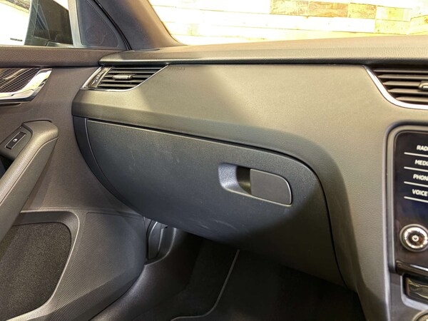 Used Skoda Octavia 2014 for sale - 76171635: Photo 97
