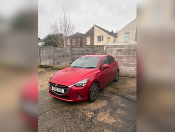 Used Mazda Mazda2 2015 for sale - 77520108: Photo
