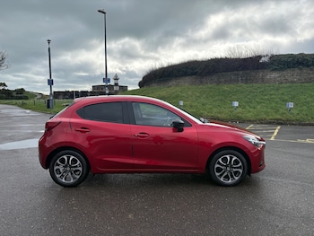 Used Mazda Mazda2 2015 for sale - 77520108: Photo