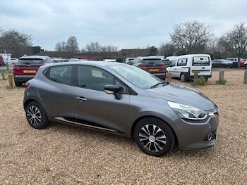 Used Renault Clio 2013 for sale - 76961885: Photo