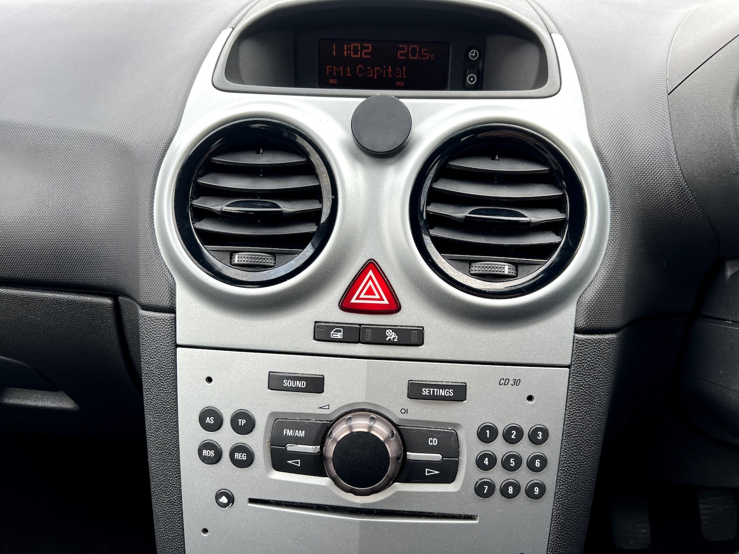 Used Vauxhall Corsa 2011 for sale - 76826990: Photo 20