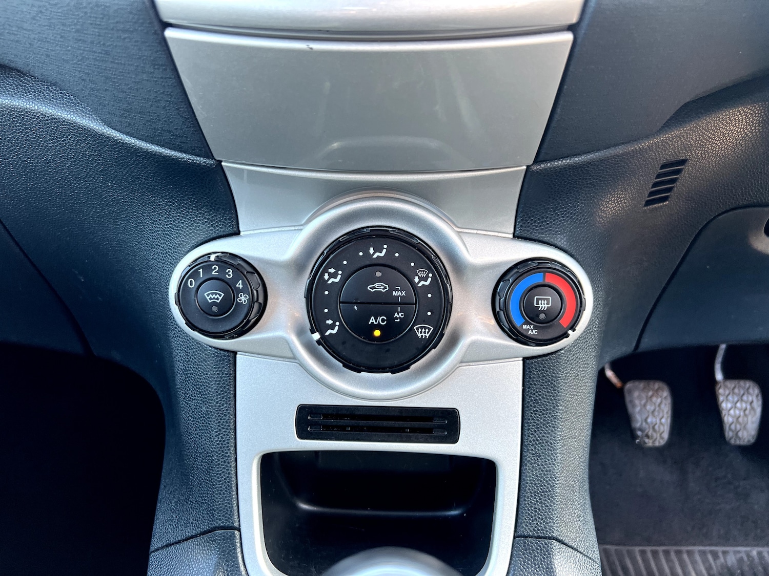 Used Ford Fiesta 2012 for sale - 75880878: Photo 20