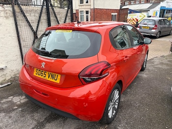 Used Peugeot 208 2015 for sale - 78111680: Photo