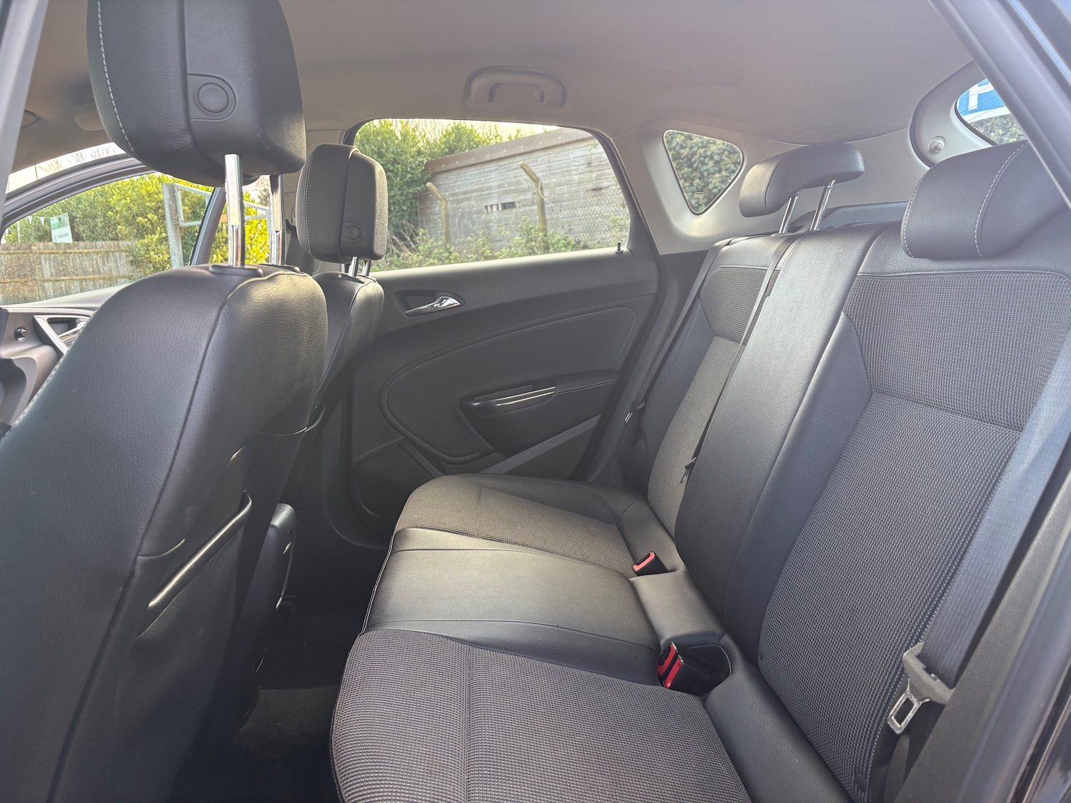 Used Vauxhall Astra 2010 for sale - 76961889: Photo 18