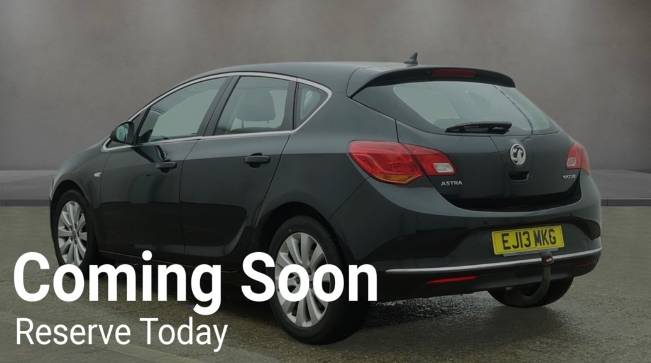 Used Vauxhall Astra 2013 for sale - 77638300: Photo 2