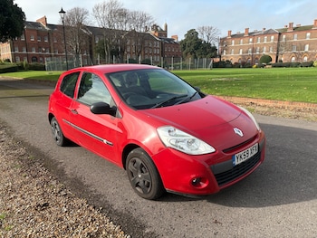 Used Renault Clio 2009 for sale - 76826992: Photo