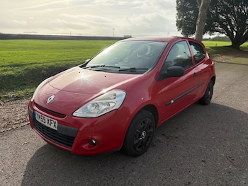 Used Renault Clio 2009 for sale - 76826992: Photo