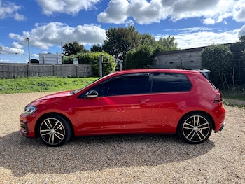 Used Volkswagen Golf 2017 for sale - 76022847: Photo