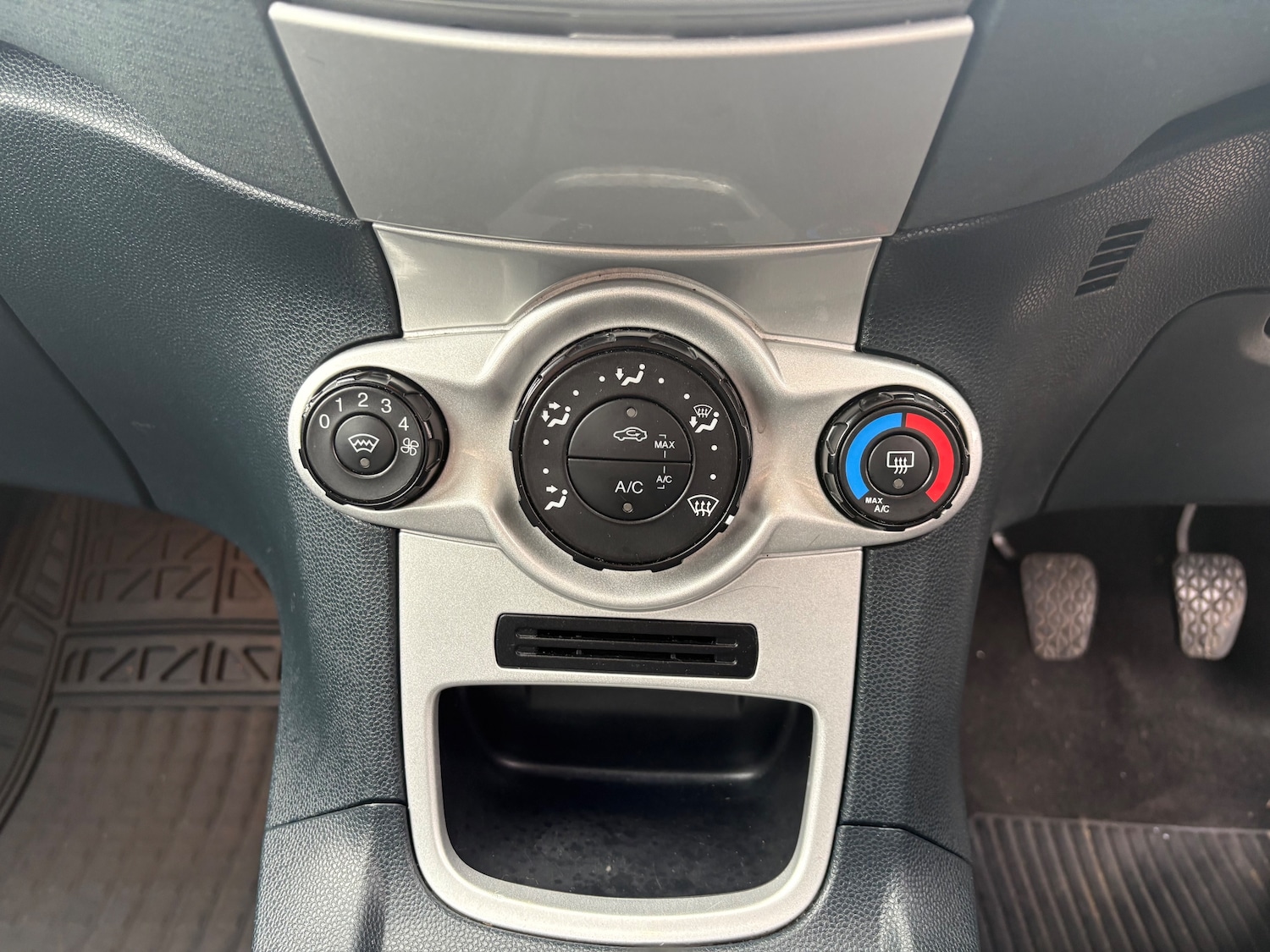 Used Ford Fiesta 2011 for sale - 77557288: Photo 20