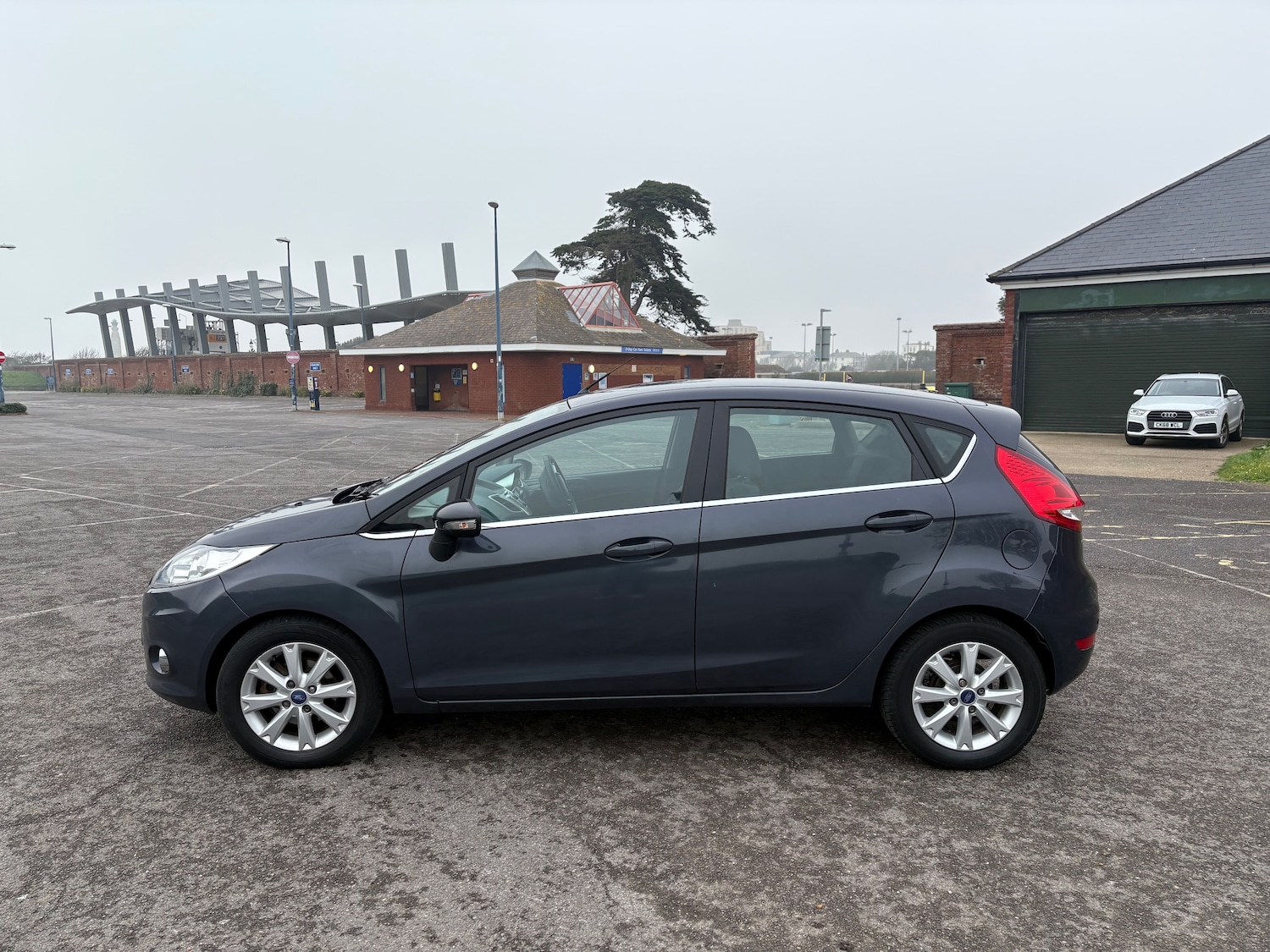 Used Ford Fiesta 2011 for sale - 77557288: Photo 9