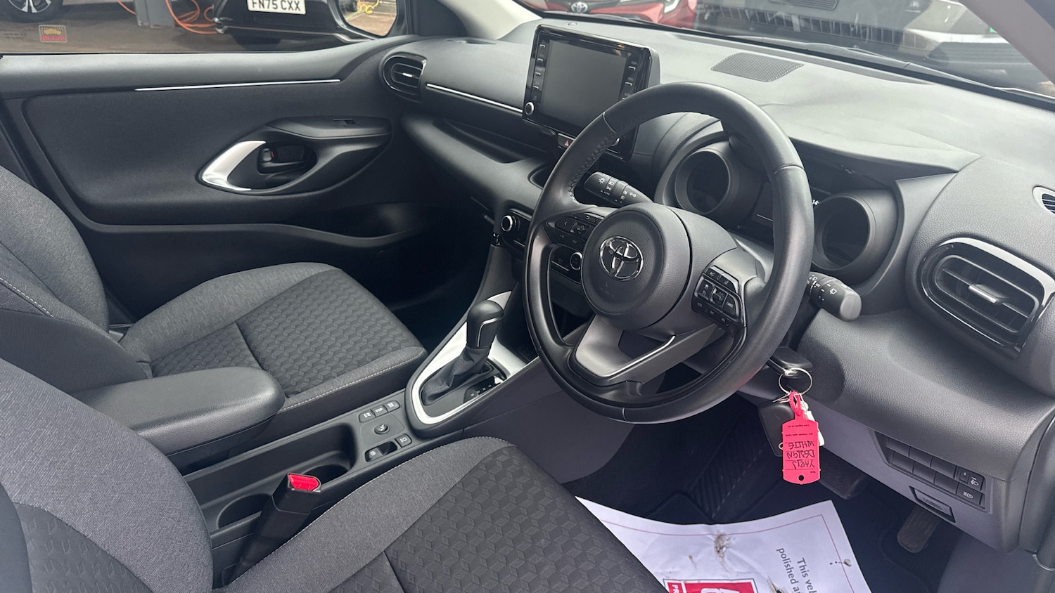 Used Toyota Yaris 2023 for sale - 77140522: Photo 11