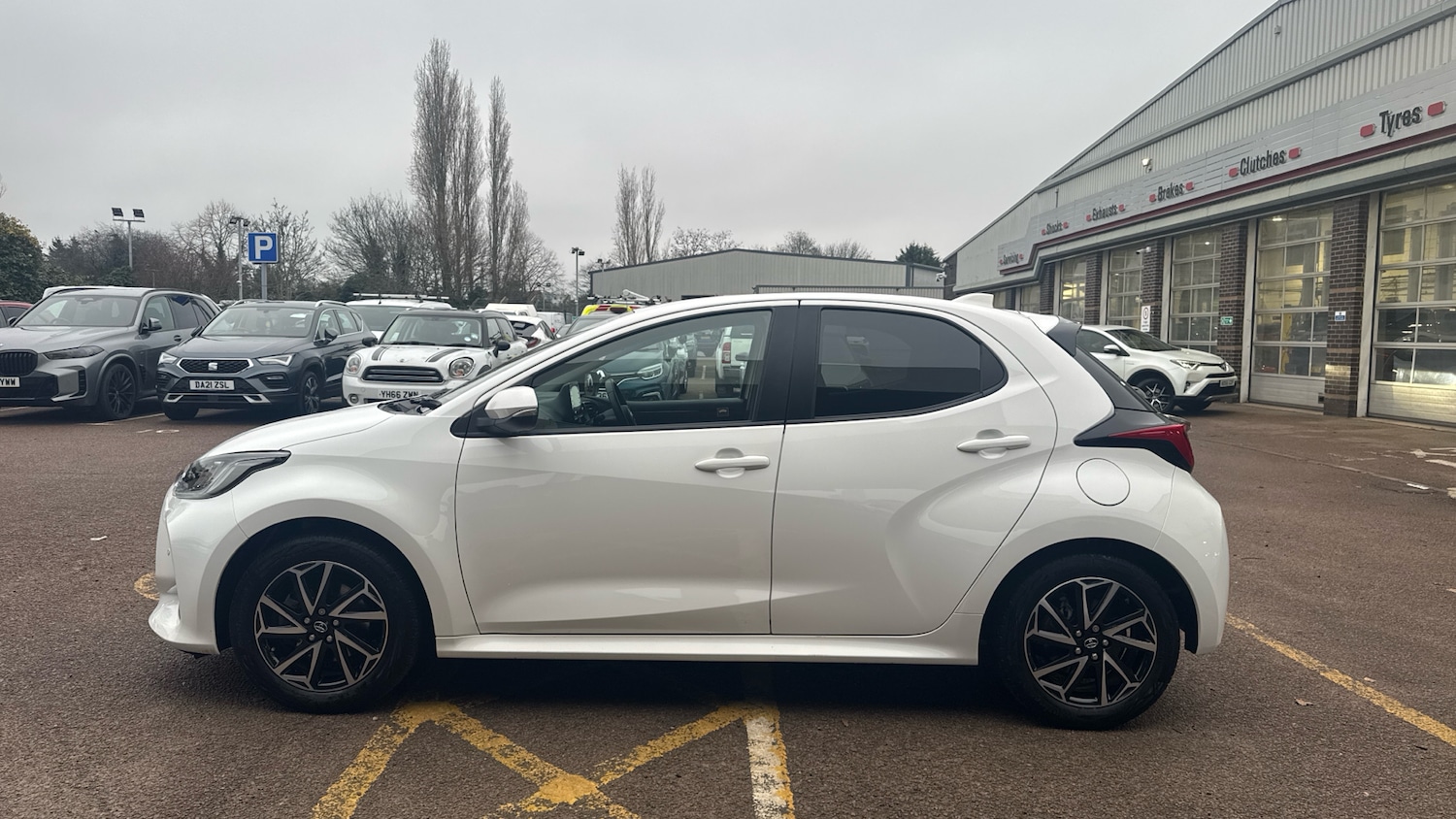 Used Toyota Yaris 2023 for sale - 77140522: Photo 17
