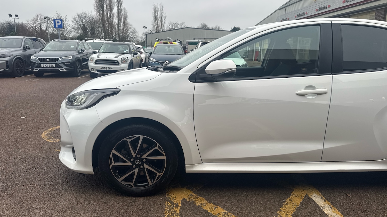 Used Toyota Yaris 2023 for sale - 77140522: Photo 22