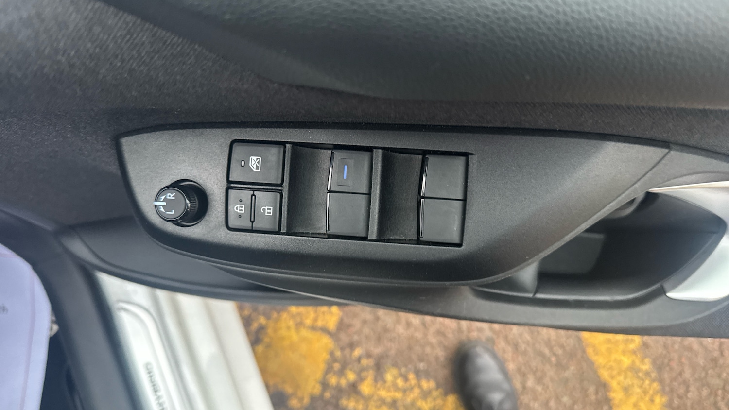 Used Toyota Yaris 2023 for sale - 77140522: Photo 31