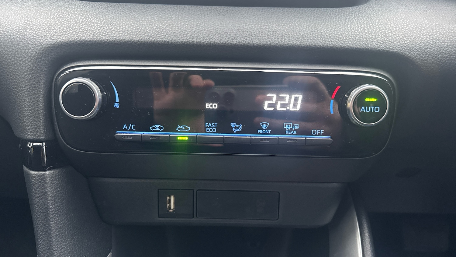 Used Toyota Yaris 2023 for sale - 77140522: Photo 34