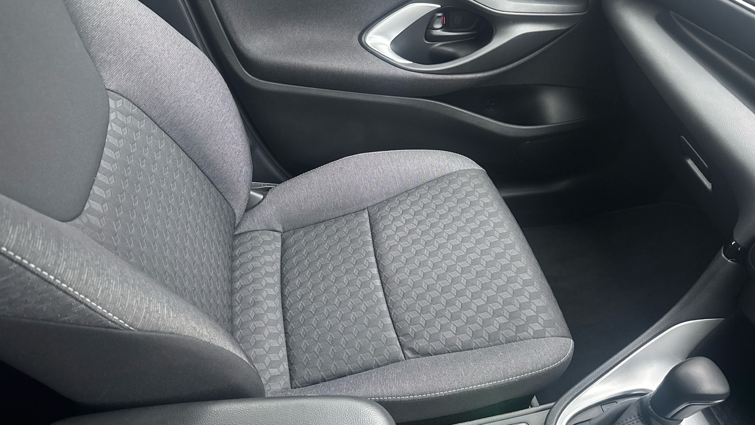 Used Toyota Yaris 2023 for sale - 77140522: Photo 37