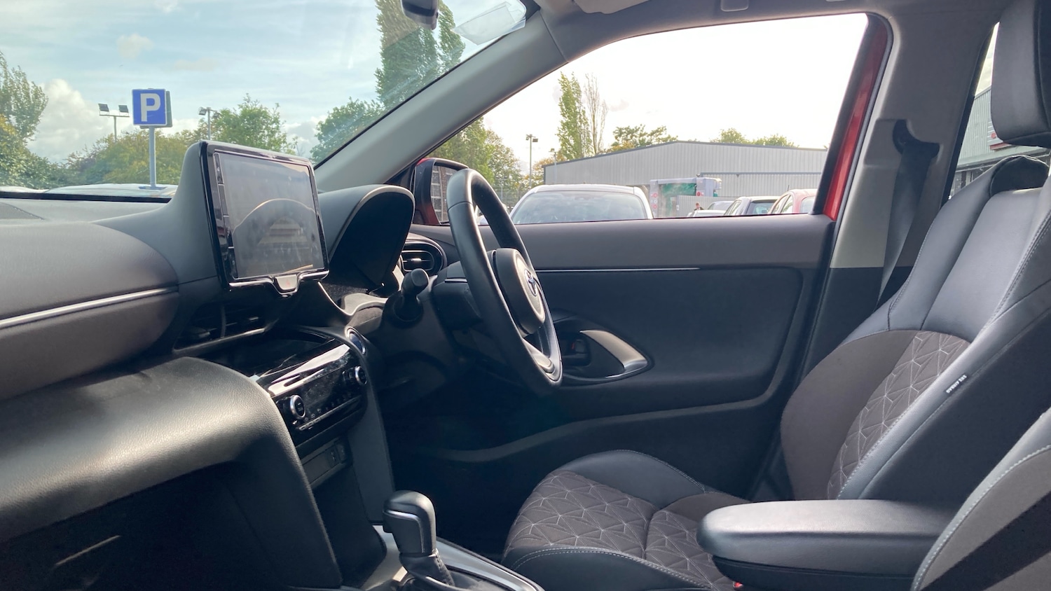 Used Toyota Yaris Cross 2022 for sale - 76181925: Photo 10
