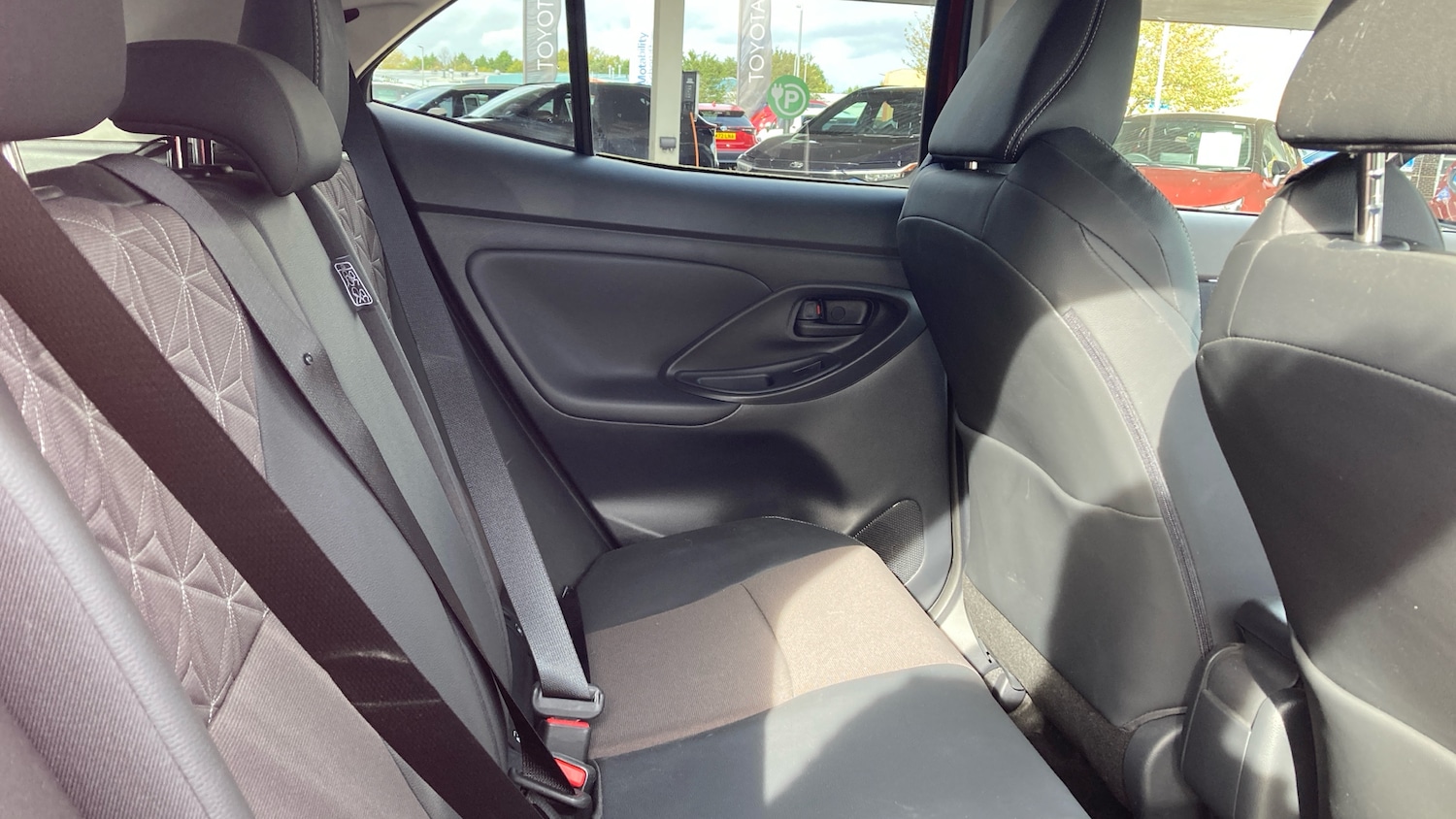 Used Toyota Yaris Cross 2022 for sale - 76181925: Photo 12