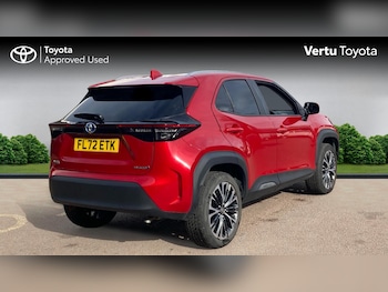 Used Toyota Yaris Cross 2022 for sale - 76181925: Photo 2