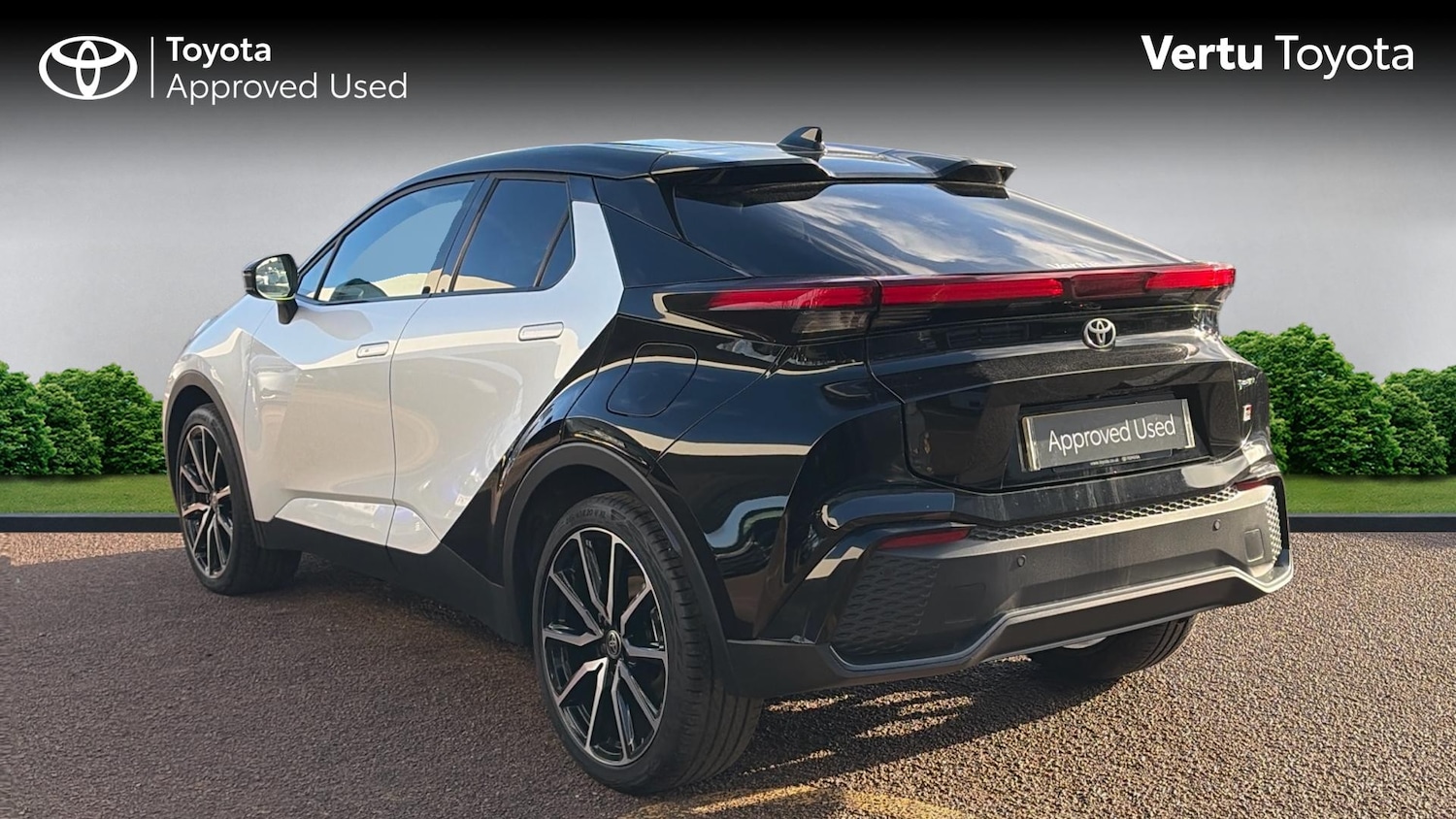 Used Toyota C-HR 2024 for sale - 77147898: Photo 4