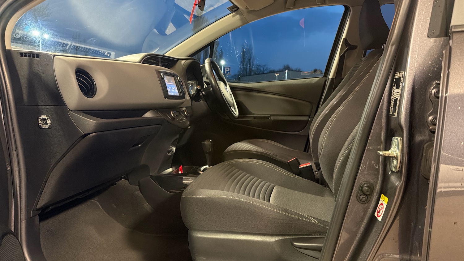 Used Toyota Yaris 2016 for sale - 77845195: Photo 10