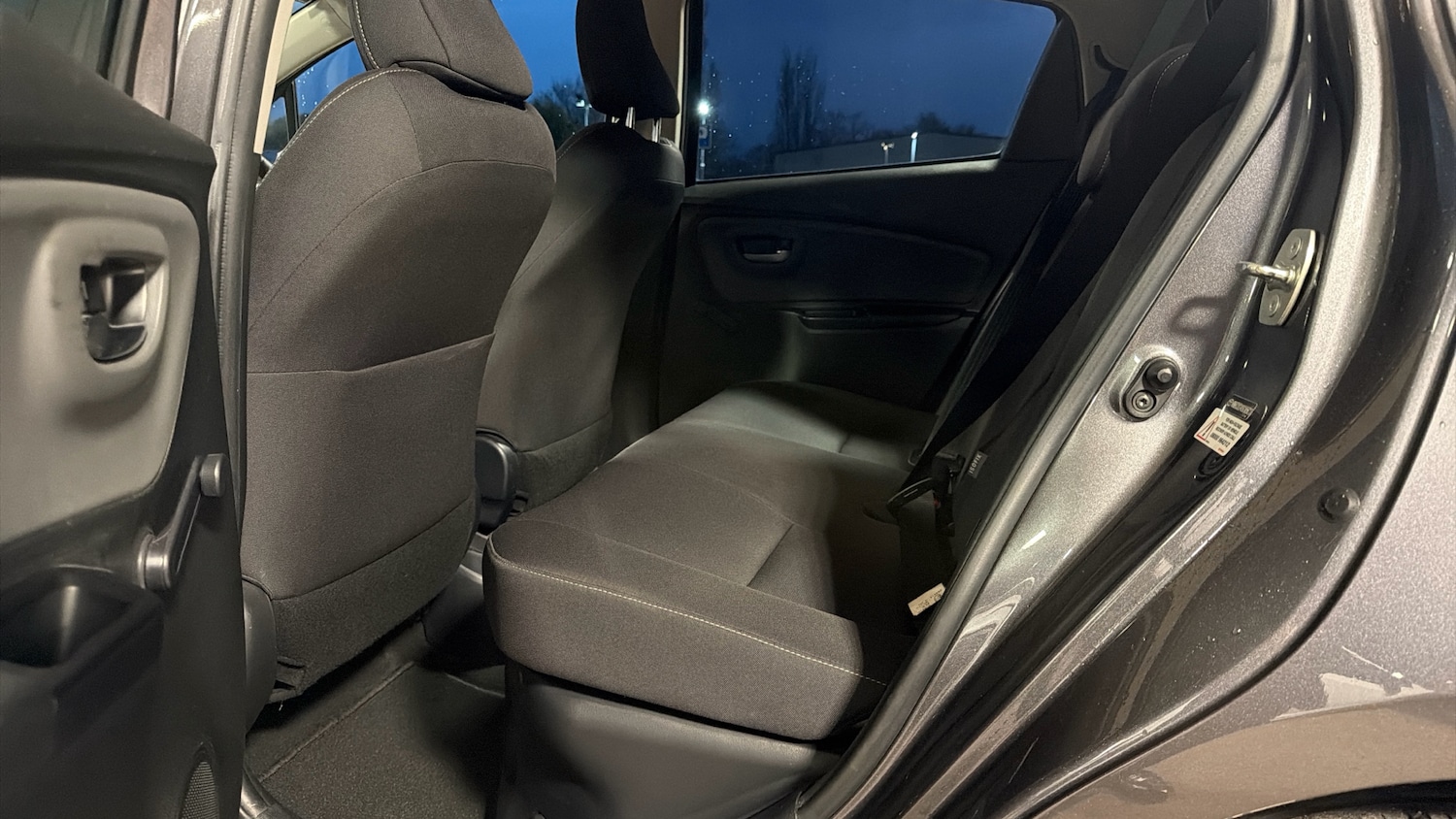 Used Toyota Yaris 2016 for sale - 77845195: Photo 13