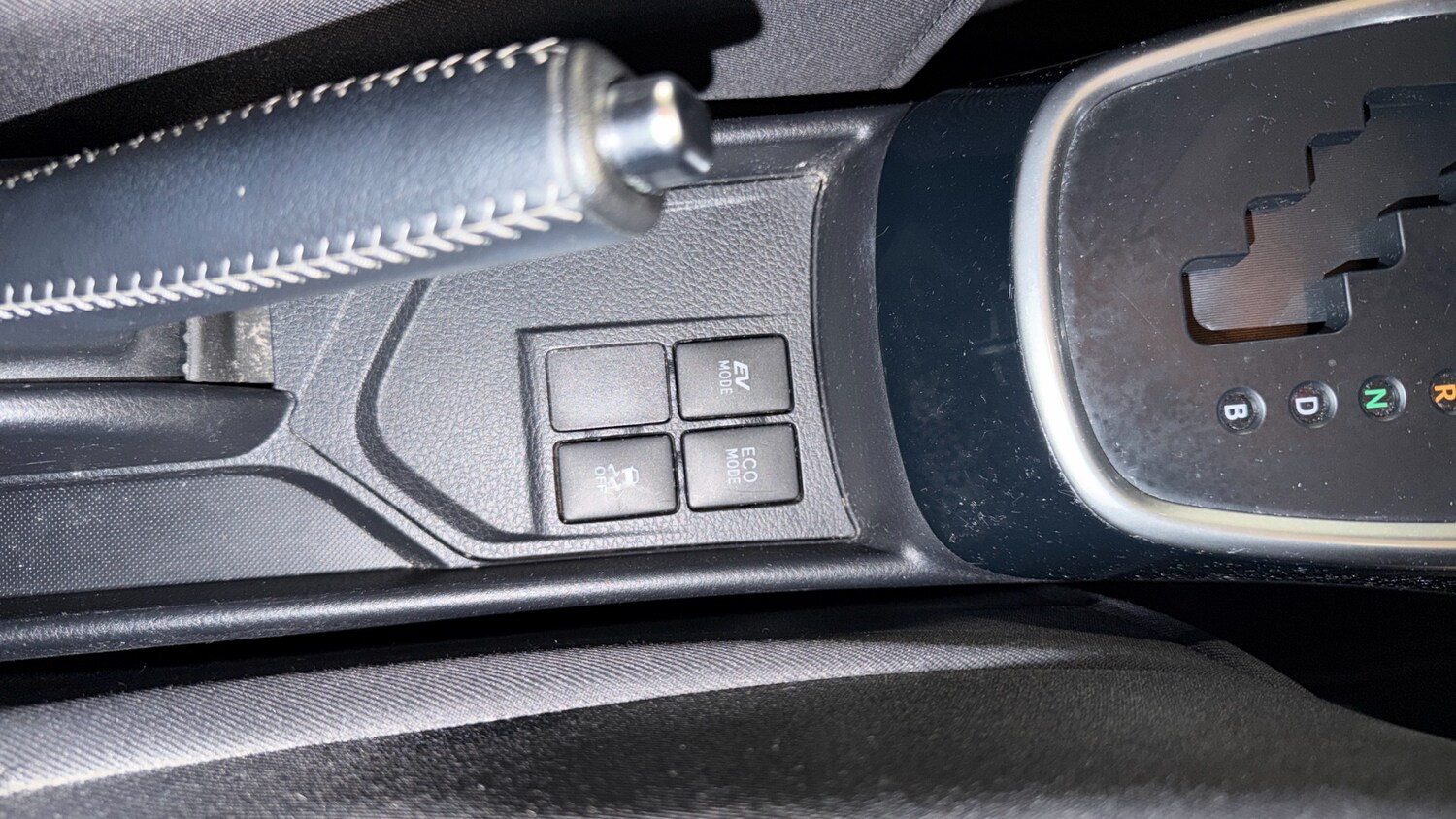 Used Toyota Yaris 2016 for sale - 77845195: Photo 35