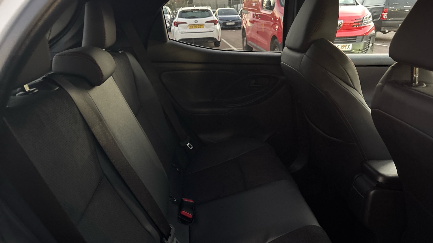 Used Toyota Yaris 2024 for sale - 76627851: Photo 12