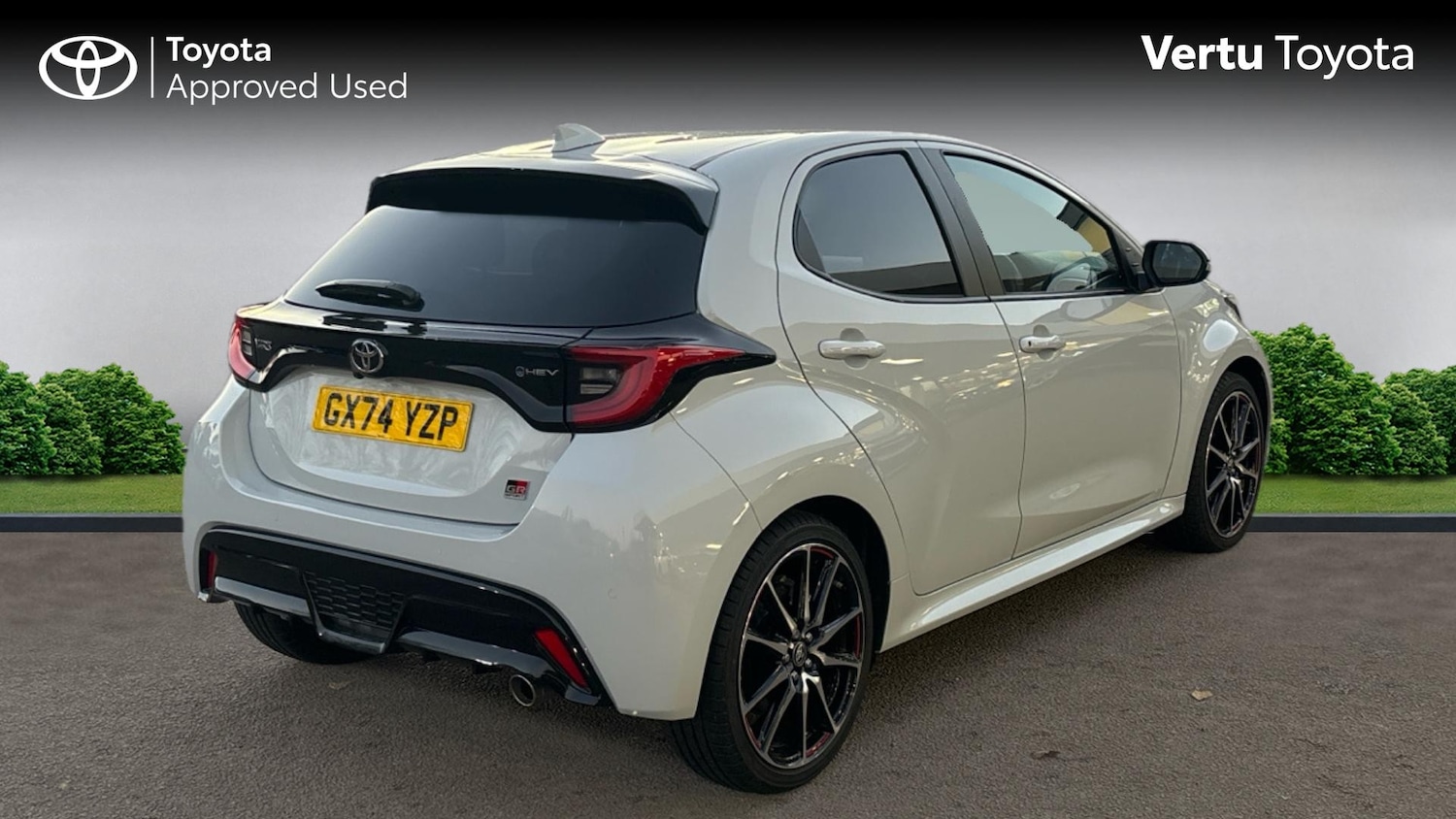 Used Toyota Yaris 2024 for sale - 76627851: Photo 2