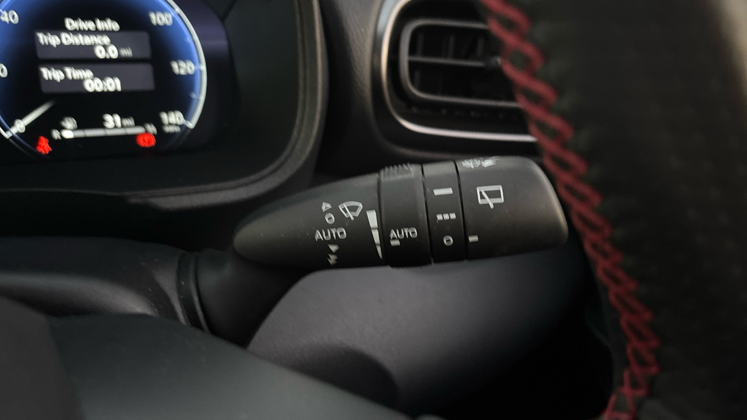 Used Toyota Yaris 2024 for sale - 76627851: Photo 31