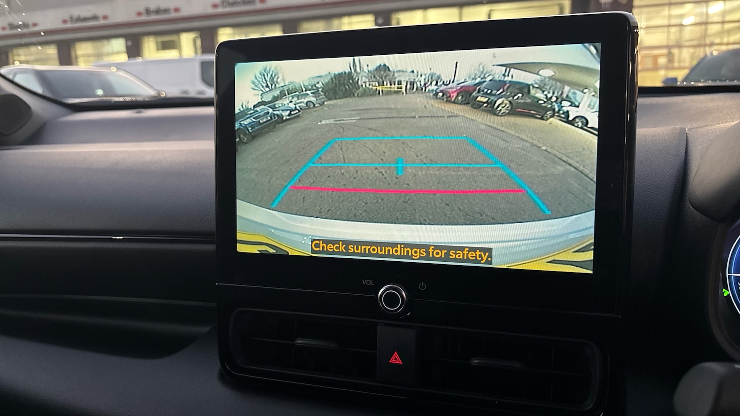 Used Toyota Yaris 2024 for sale - 76627851: Photo 33