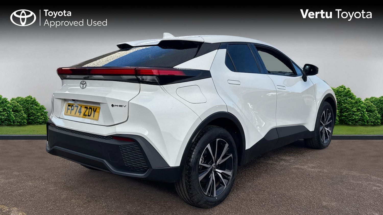 Used Toyota C-HR 2024 for sale - 78053091: Photo 2