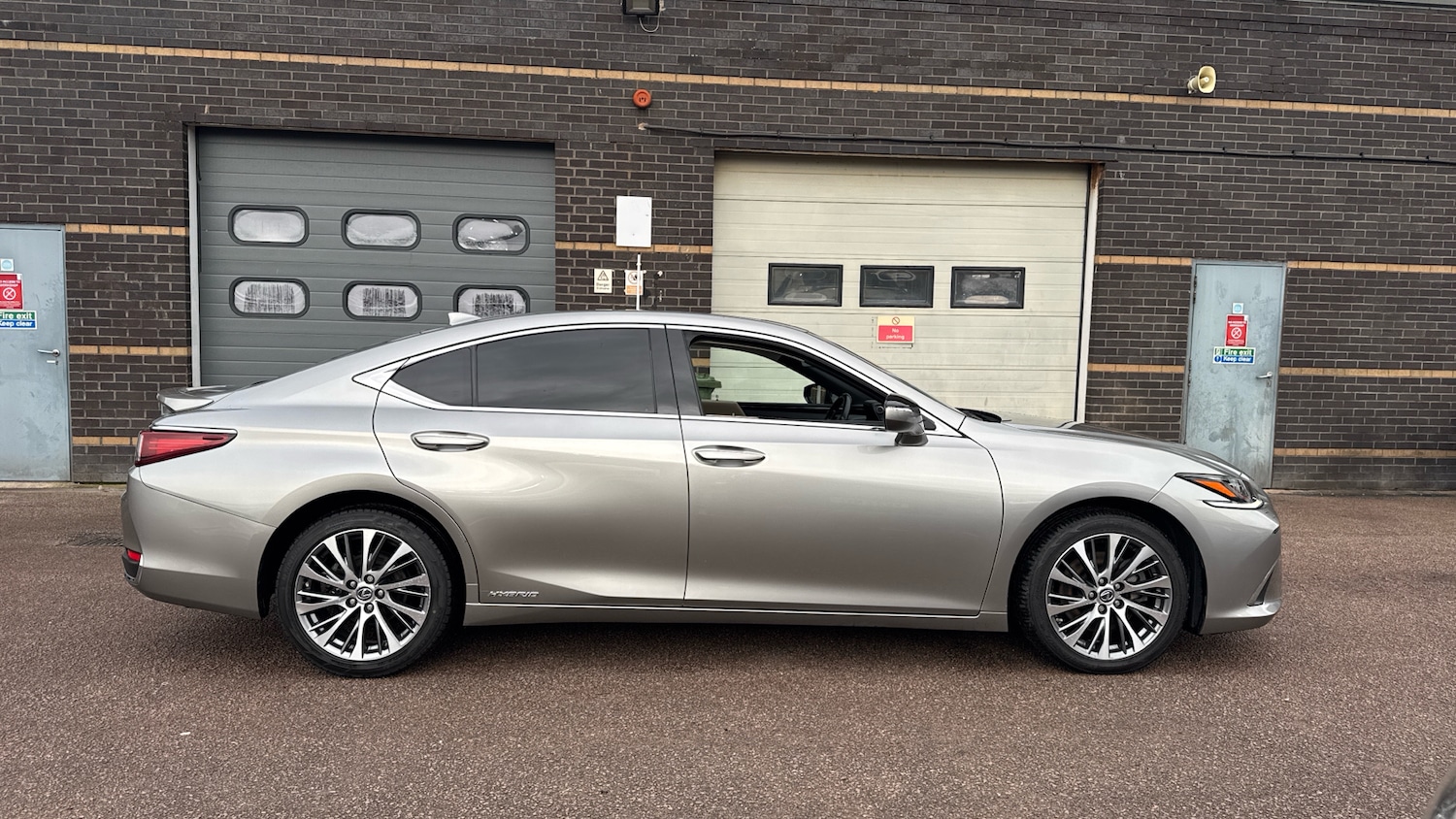 Used Lexus ES 2020 for sale - 76640814: Photo 16