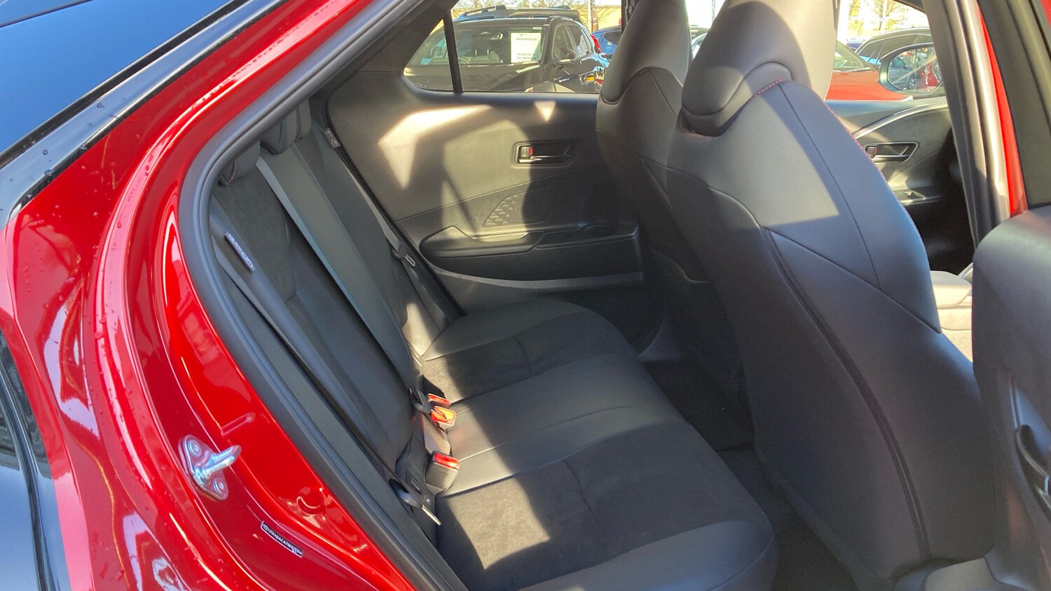 Used Toyota C-HR 2025 for sale - 76616386: Photo 12