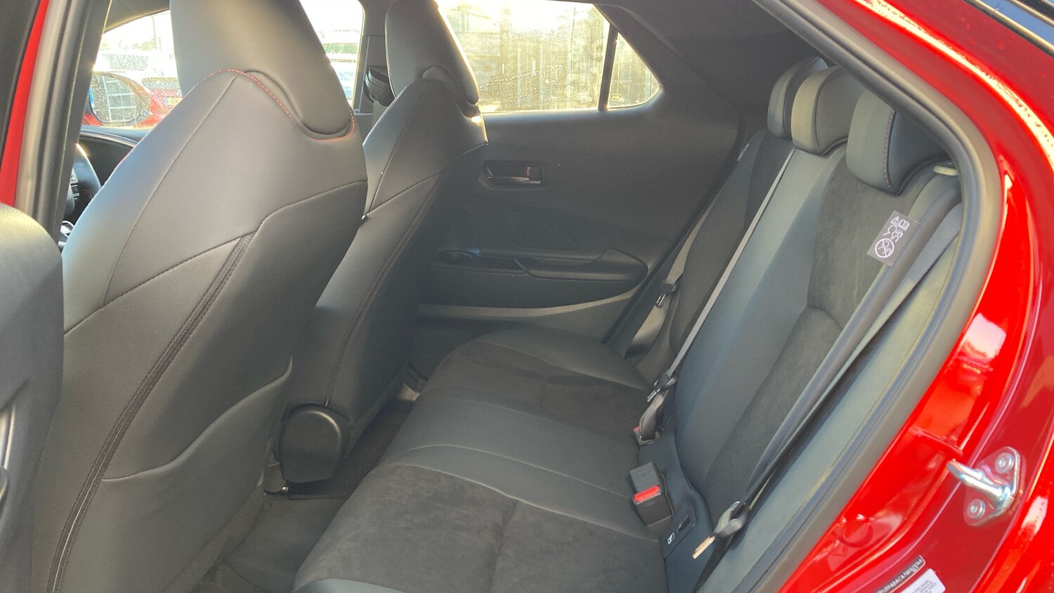 Used Toyota C-HR 2025 for sale - 76616386: Photo 13