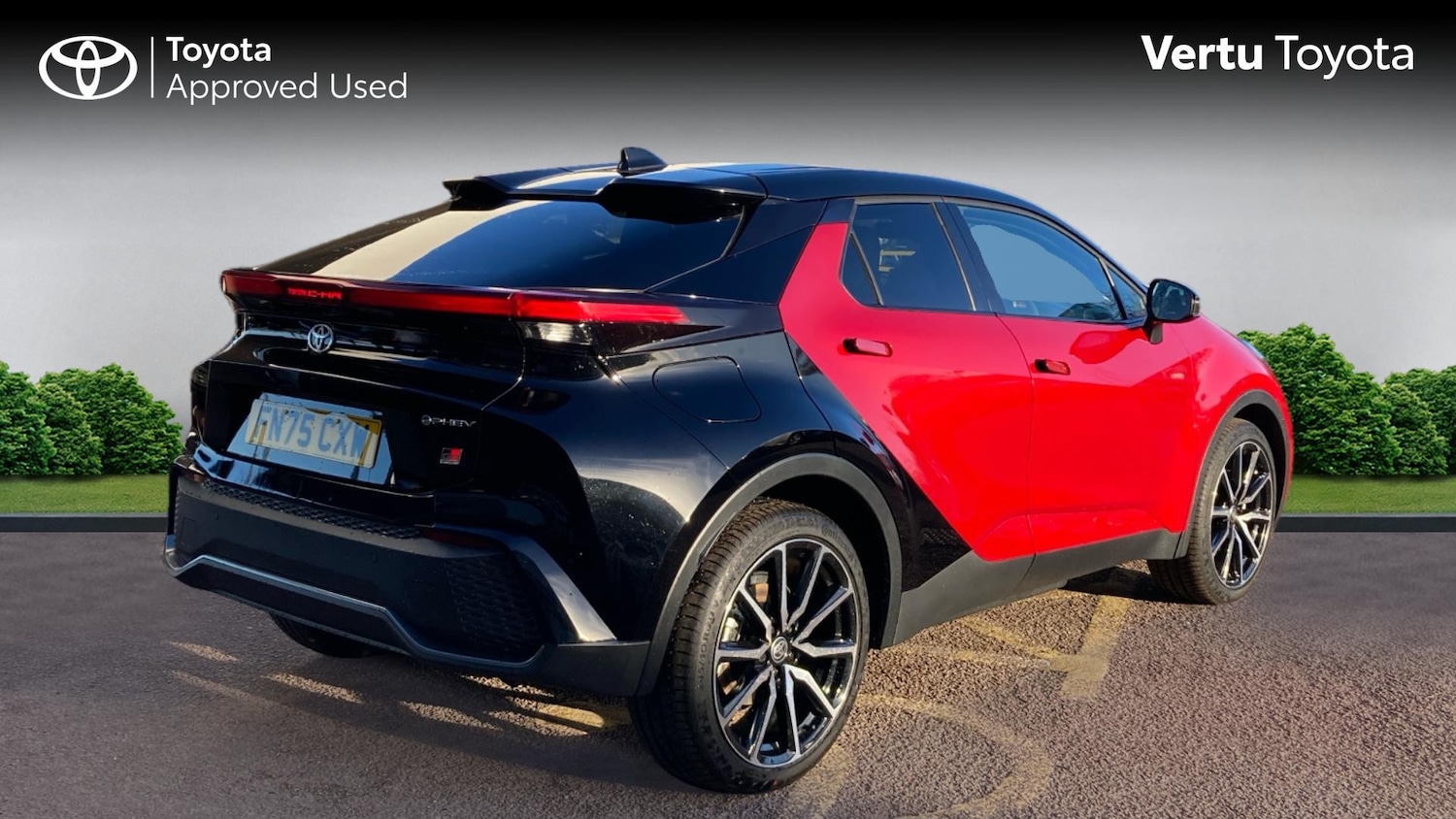 Used Toyota C-HR 2025 for sale - 76616386: Photo 2