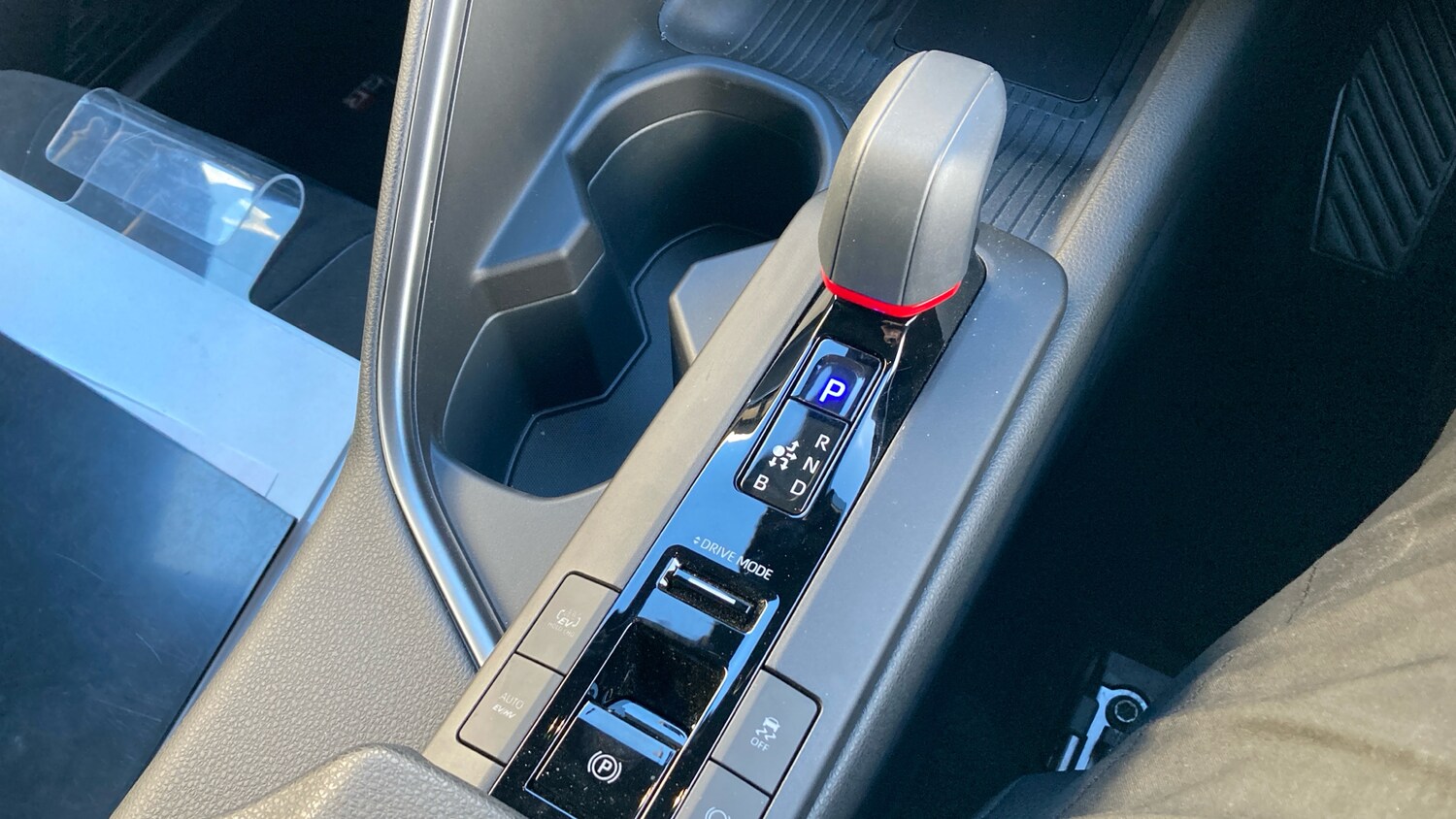 Used Toyota C-HR 2025 for sale - 76616386: Photo 25