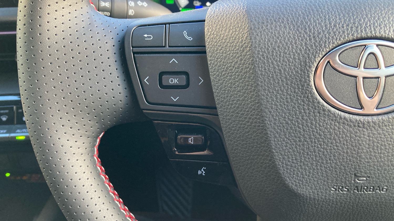 Used Toyota C-HR 2025 for sale - 76616386: Photo 26